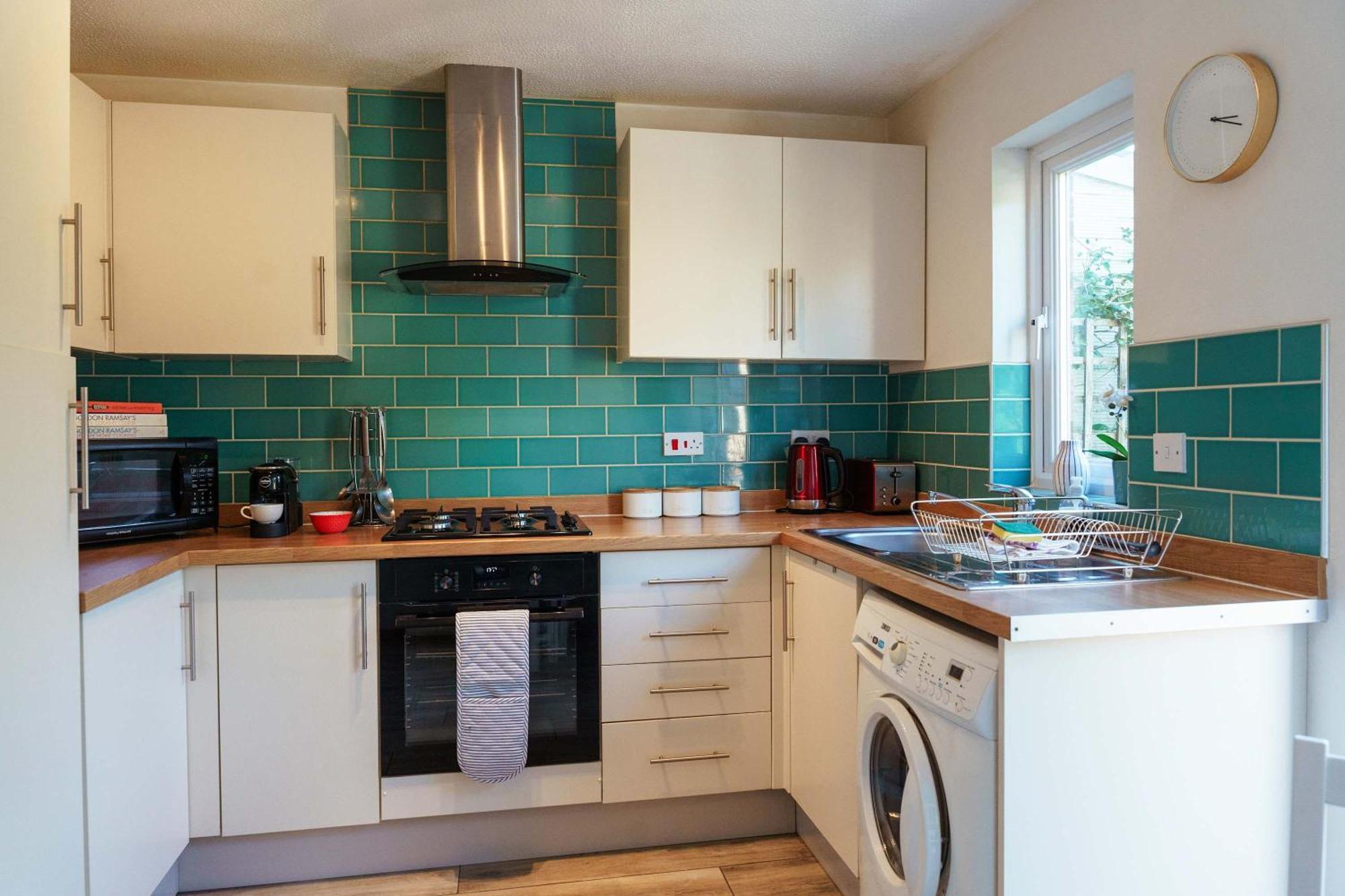 Burden Close Two Bedroom House With Garden Holiday home *