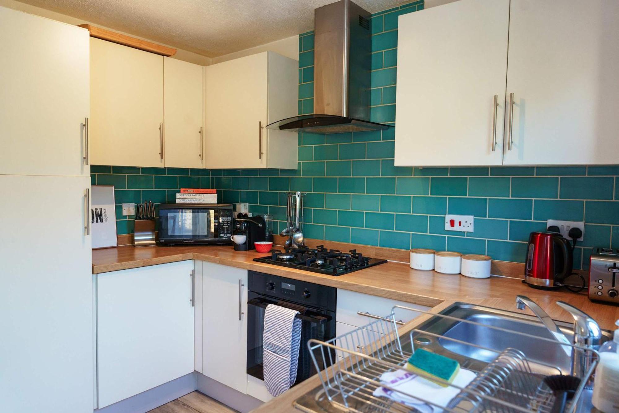 Burden Close Two Bedroom House With Garden Holiday home